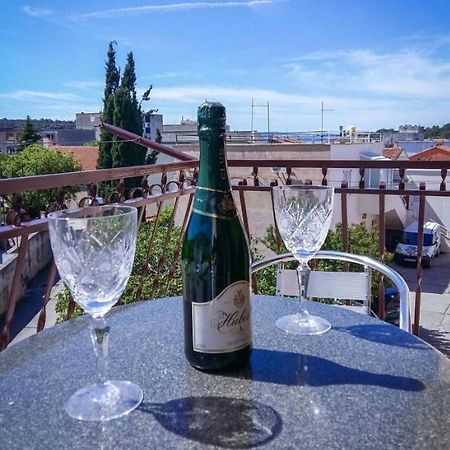 Apartmani Jovic Makarska Ngoại thất bức ảnh