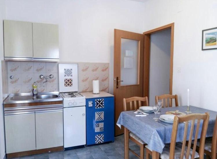 Apartmani Jovic Makarska Ngoại thất bức ảnh